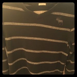 Men’s medium A&F sweater